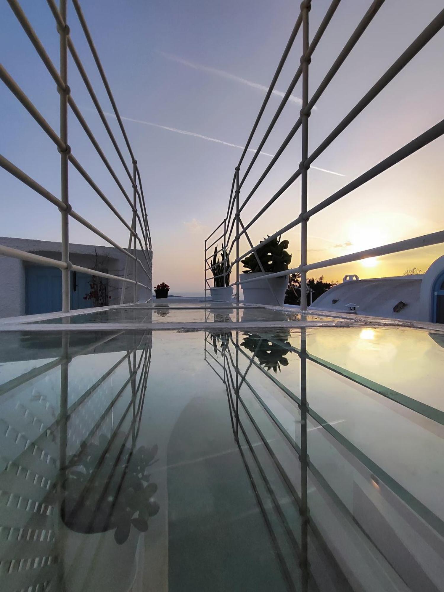 Noir Cave Villa With Private Jacuzzi And Sunset Terrace Pyrgos Kallistis Exterior photo