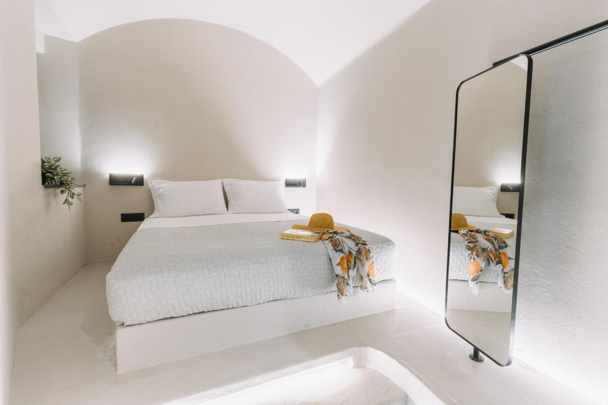 Noir Cave Villa With Private Jacuzzi And Sunset Terrace Pyrgos Kallistis Exterior photo